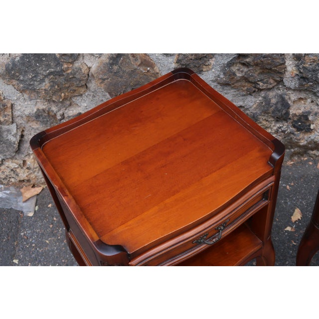 Wood Pair of French Louis XV Style Side Tables Nightstands For Sale - Image 7 of 15
