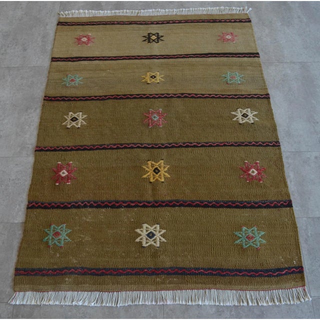 Mid-Century Modern 1970s Vintage Flat Weave Turkish Kilim Rug. Special Braided Area Rug 3'3" X 4'6" For Sale - Image 3 of 10