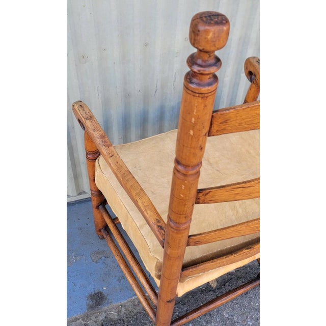 18Thc Pine Ladder Back Chair W/ Leather Seat Cushion For Sale In Los Angeles - Image 6 of 8