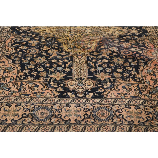 Late 19th Century Persian Farahan Rug, 03'03 X 04'10 For Sale - Image 4 of 10