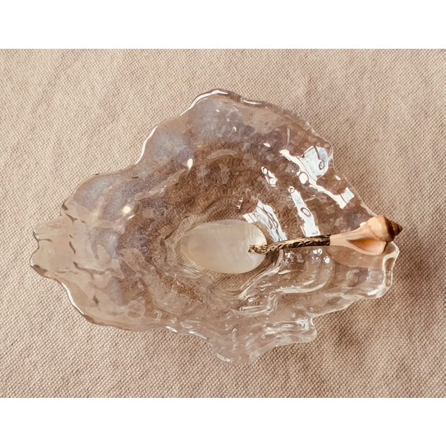1950s Mid 20th Century Crystal Oyster Shell Caviar Dish With Mother of Pearl & Whelk Shell Spoon For Sale - Image 5 of 18