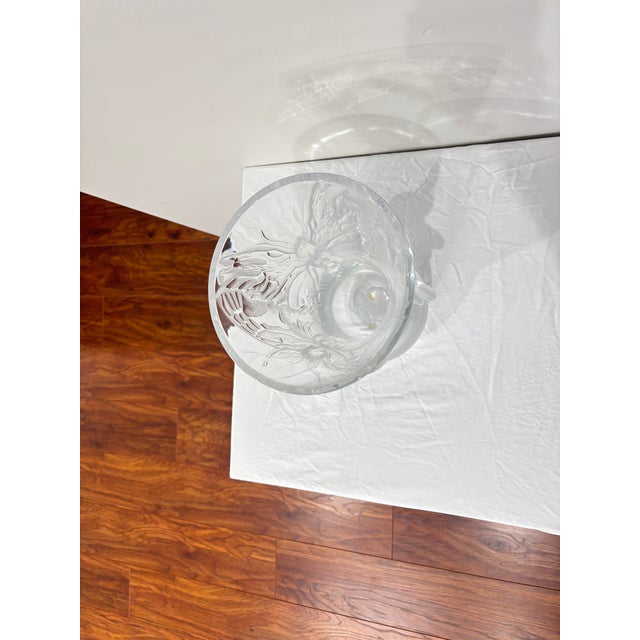 Large Lalique "Fairy" Three Winged Sprites Vase in Polished & Frosted Crystal. For Sale - Image 4 of 6