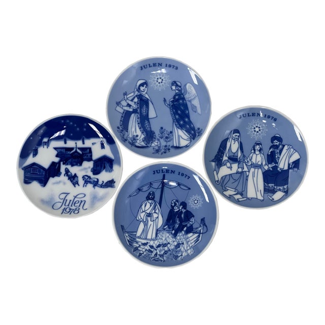 Julen Porsgrund Norwegian Christmas Plates, Set of Four For Sale
