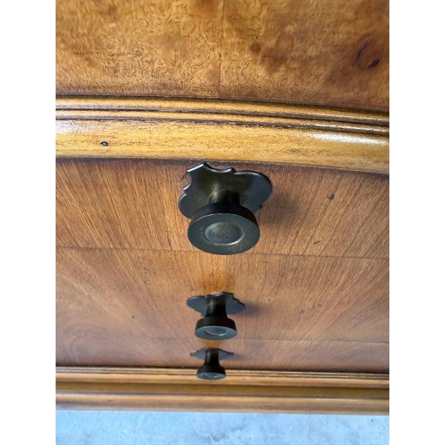 1970s Mid-Century Burl Wood Three-Drawer Nightstands – Pair For Sale - Image 13 of 13