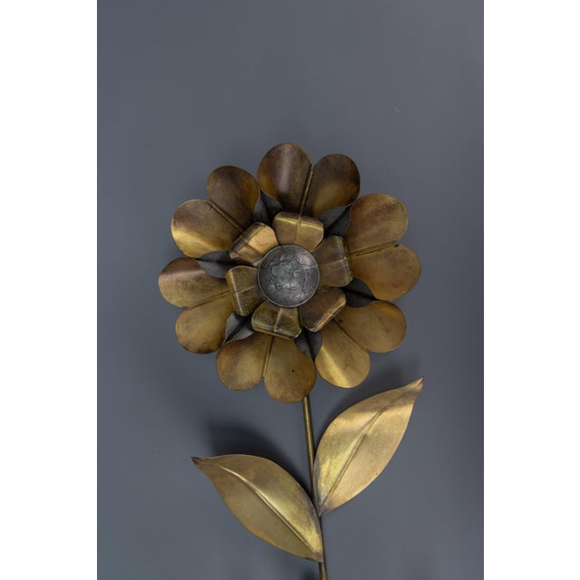 Mid-Century Modern Brass and Metal Flower-Shaped Twin Arm Sconce, France, 1950s For Sale - Image 10 of 18