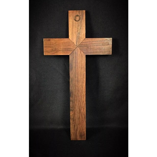 Wood Large 20th Century Crucifix in Regule and Wood - Esoteric Religious Deco For Sale - Image 7 of 7