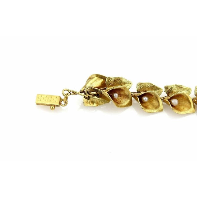 Mid 20th Century Mid 20th Century Art Nouveau Pearls Calla Lilly Floral 18k Yellow Gold Link Bracelet For Sale - Image 5 of 5