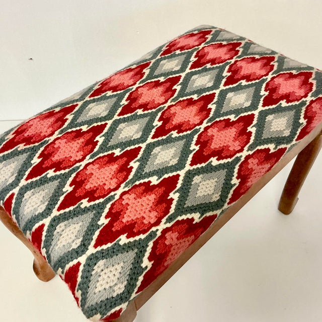 1970s Mid-Century Boho Chic Folk Art Needlepoint Stool Bench. For Sale - Image 14 of 14