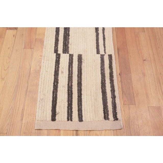 Contemporary Minimalist Modern Hallway Runner Rug For Sale - Image 3 of 5