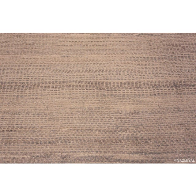 Contemporary Nazmiyal Collection Modern Neutral Grey Abstract Contemporary Handmade Wool Area Rug For Sale - Image 3 of 6