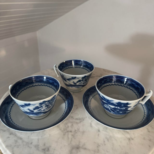 Blue Late 20th Century Mottahedeh Vista Alegre Blue Canton Porcelain Teacup & Saucer Set - 5 Pieces For Sale - Image 8 of 10