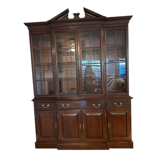 1970s Lexington Lighted China Cabinet / Hutch For Sale