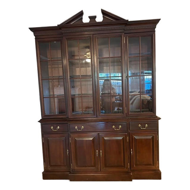 1970s Lexington Lighted China Cabinet / Hutch For Sale