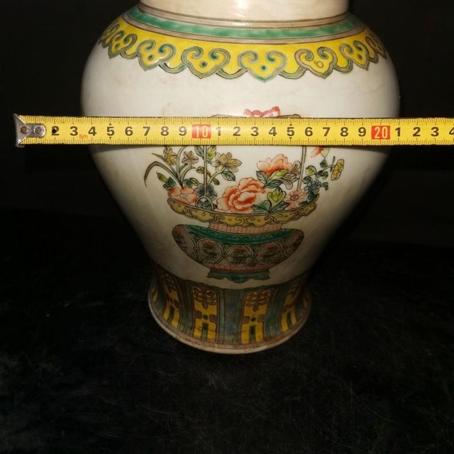 Rose Vintage Chinoiserie Famille Rose Floral Lidded Ginger Jar / Temple Jar For Sale - Image 8 of 8