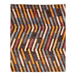 Modern Moroccan Style Handmade Wool Rug With Geometric Zig-Zag Chevron Pattern For Sale