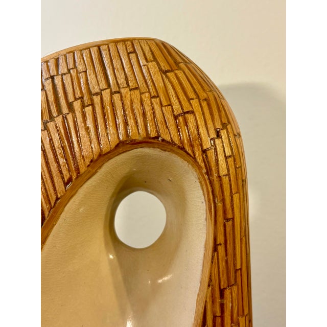 Vintage Coastal Biomorphic Ceramic and Reed Vase, Organic Modern For Sale In Miami - Image 6 of 7