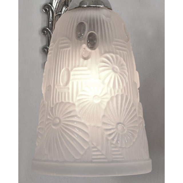 Lorrain Daum & Hudry Pair of French Art Deco Floral Glass Wall Sconces - 1930s For Sale - Image 11 of 16