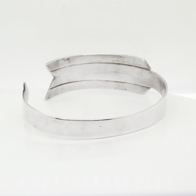 Vintage Southwestern Sterling Silver Figural Arrow Cuff Bracelet For Sale In Philadelphia - Image 6 of 13