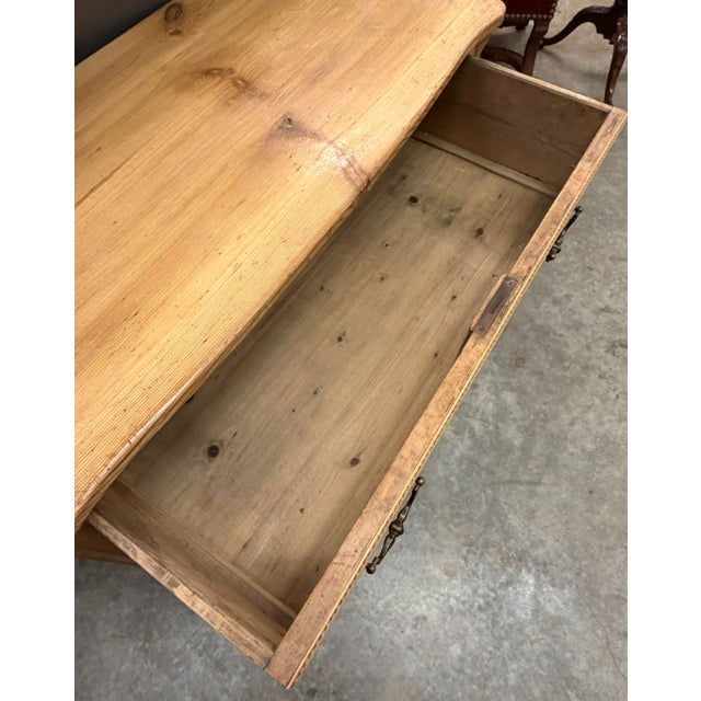 English Mid 19th Century Pine Serpentine Chest of Drawers With Hand Cut Dovetails, Circa 1860 For Sale In Indianapolis - Image 6 of 14