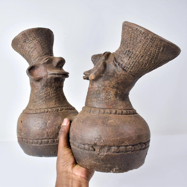 Early 20th Century Mangbetu Double Figure Marriage Clay Vessel For Sale - Image 4 of 11
