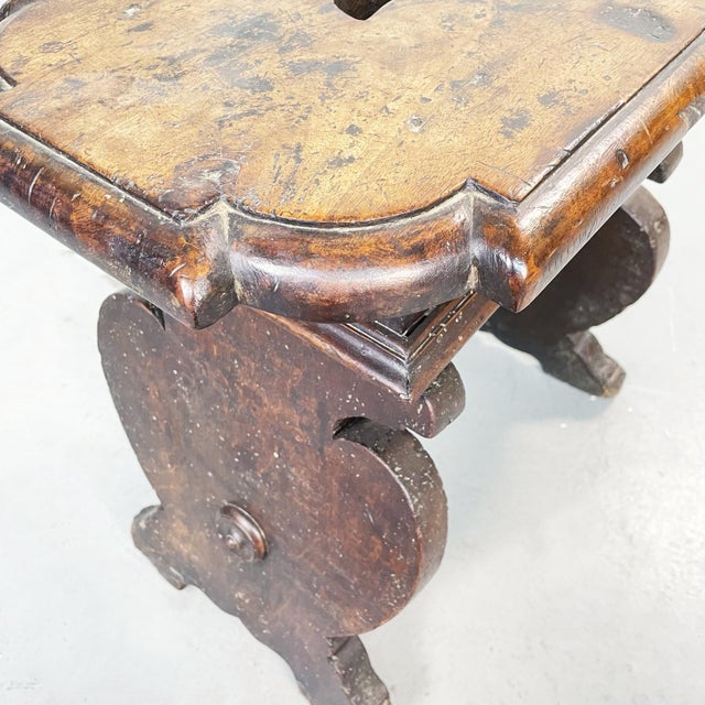 Brown Italian Stool in Walnut, 1600s For Sale - Image 8 of 14