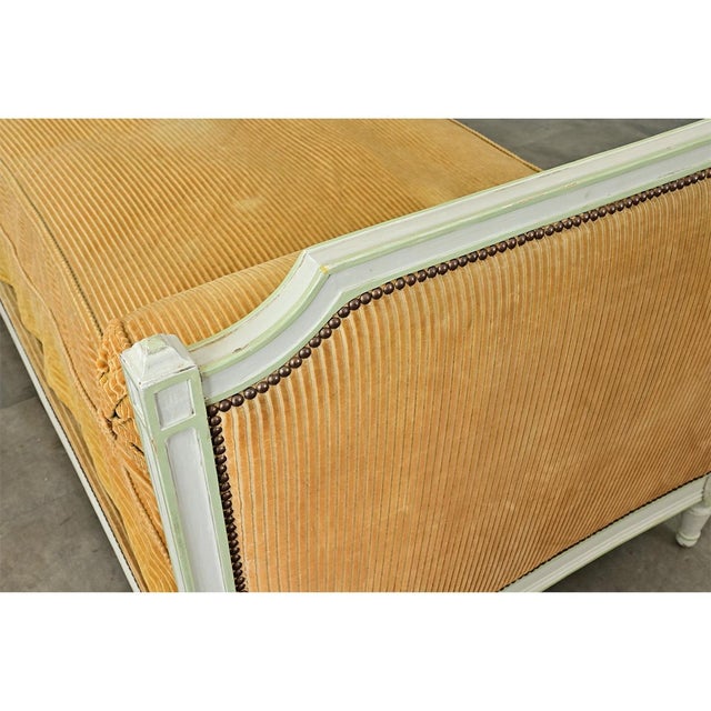 French 19th Century Louis XVI Style Painted and Upholstered Daybed For Sale - Image 4 of 15