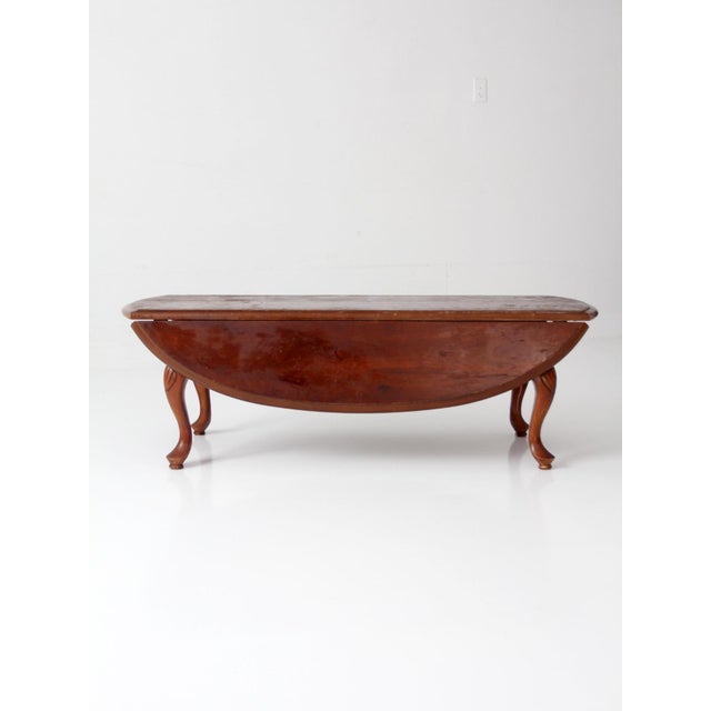 Farmhouse Vintage Queen Anne Style Drop Leaf Coffee Table For Sale - Image 3 of 15