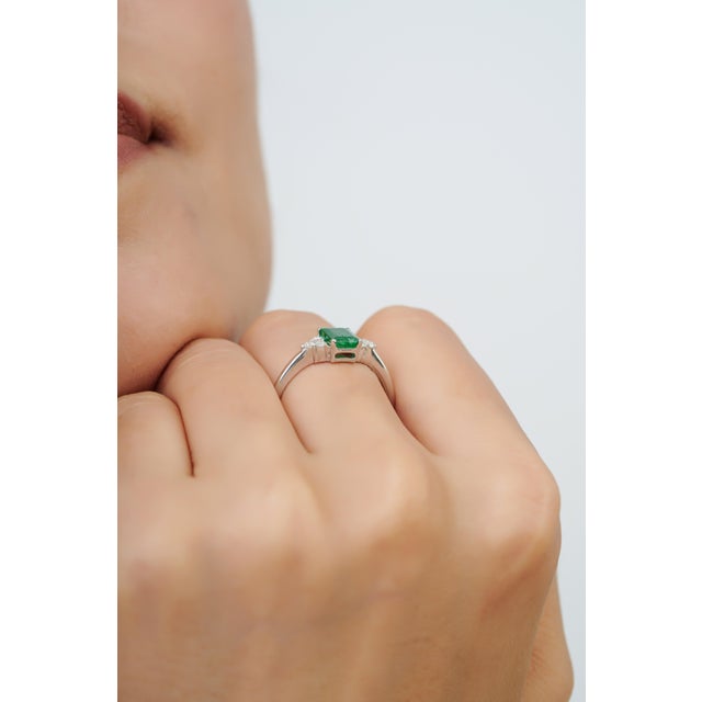 Certified 0.61 Ct Natural Emerald & Diamond Cluster Ring Size 7.5 - Engagement Gift For Sale - Image 10 of 13
