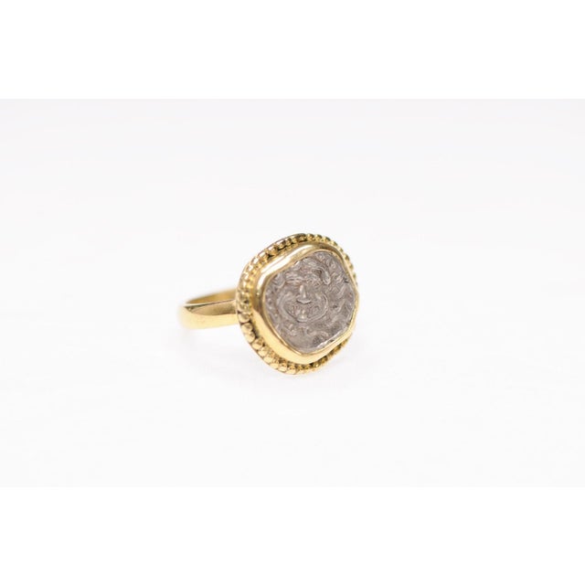 Early 21st Century Silver Drachma of Medusa in 18K Ring, Size 6.25 For Sale - Image 5 of 12