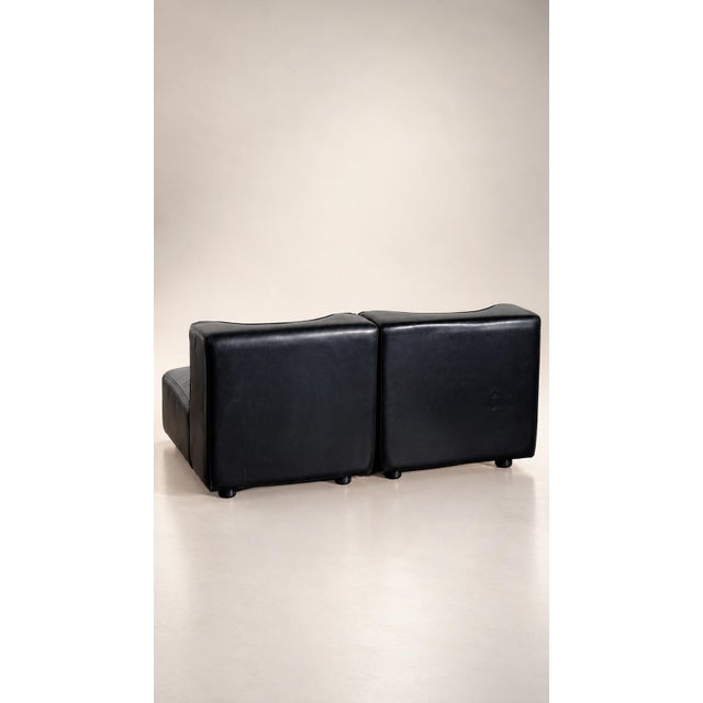 Brutalist Black Leather 9000 Modular Sofa by Tito Agnoli for Mobilier International, 1975, Set of 2 For Sale - Image 3 of 18