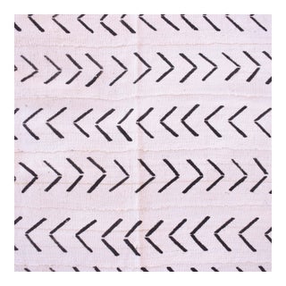 Early 20th Century White Mudcloth Textile Mali 60x39 Inch For Sale