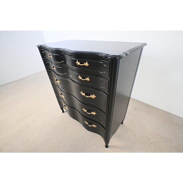 Black Lacquered French Provincial Chest of Drawers With Gilt Pulls by Tomlinson | Newly Refinished For Sale In South Bend - Image 6 of 18