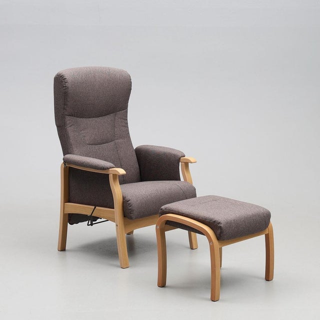 Set of Lounge Chair with Ottoman by Hjort Knudsen, 1980s, in Good conditions. Designed 1980 to 1989