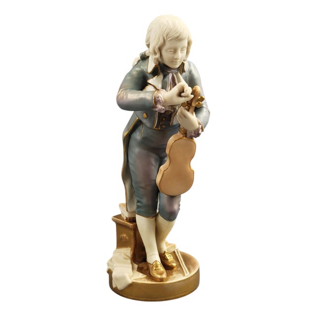 Porcelain Model 1487 Figure of the Young Mozart from Royal Worcester, 1928 For Sale