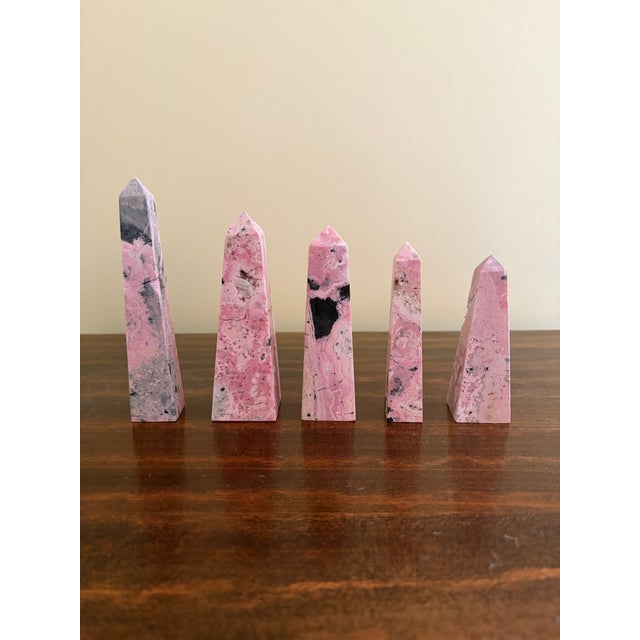 Set of Five Pink and Cream Marble Grand Tour Obelisks, Late 20th Century For Sale - Image 11 of 11