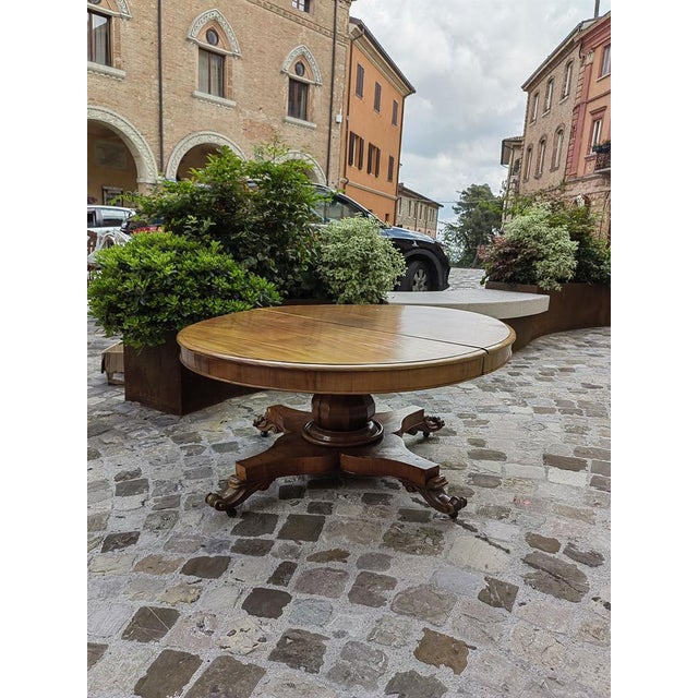 Mid-19th Century Extendable Mahogany Round Table, in Flawless conditions. Designed before 1890