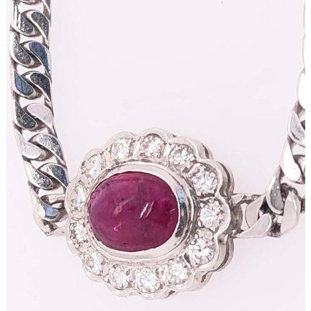 14 Karat White Gold Figaro Amethyst and Diamond Station Necklace For Sale In New York - Image 6 of 12