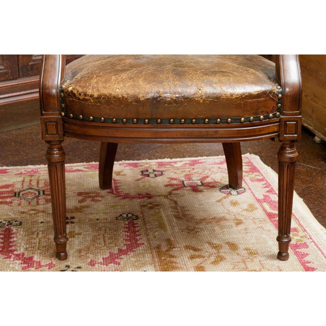 Mid 19th Century Tufted Leather and Mahogany Barrel-Back Library Chair For Sale In San Francisco - Image 6 of 7