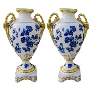 Bavarian Amphora Shaped Vases in White & Gold Porcelain with Handmade Blue Floral Decorations & Golden Swan Neck-Shaped Handles, Set of 2 For Sale