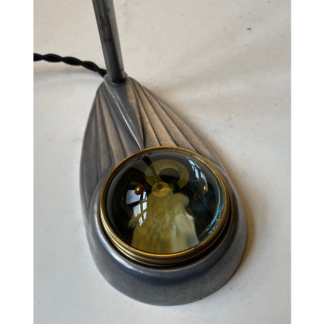 Art Deco Jewelers Streamline Table Lamp in Striped Glass with Bakelite and Aluminum, 1930s For Sale - Image 10 of 16