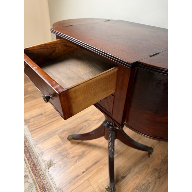Early 19th Century Early 19th Century New York Classical Mahogany Astragal-End Work Table in the Manner of Duncan Phyfe, C. 1815–1825 For Sale - Image 5 of 9