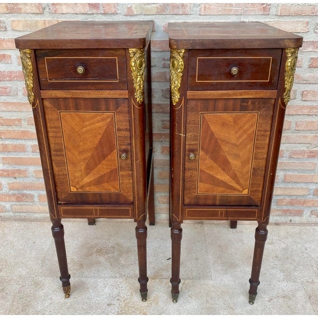 Traditional 1940s Pair of French Empire Style Wood Nightstands With Inlay and Bronze Mounts For Sale - Image 3 of 11