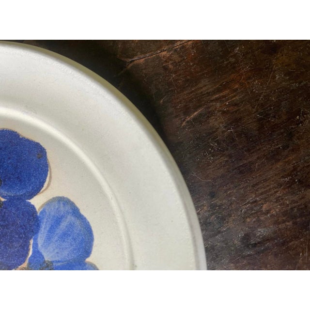 Set of Five (5) Vintage Denby Stoneware 8” Potpourri Blue Floral Hue Plates For Sale - Image 9 of 9