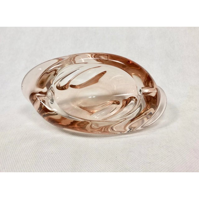 Glass Ashtray in Rose by Rudolf Beránek for Skrdlovice, 1960s For Sale - Image 6 of 9