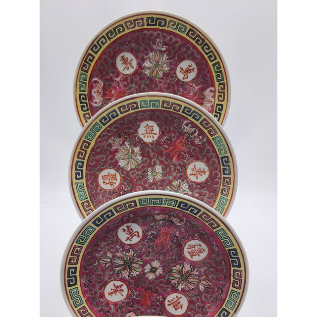 Vintage Set of 4 - Chinese Mun Shou Longevity “萬壽無疆” Porcelain Small 6 Inch Plate For Sale - Image 4 of 6