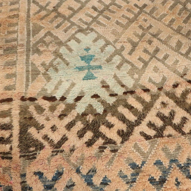 Mid-Century Modern 6x10 Moroccan Rug For Sale In Cleveland - Image 6 of 9