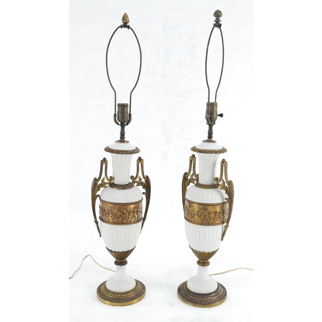 Gordon Martz Pair of Fine Ceramic & Ormolu Cup Vase Shape Table Lamp c1940s MINT For Sale - Image 4 of 16