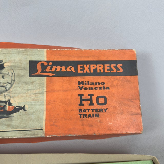 Milan-Venice Express Locomotive with Box from Lima, 1970s For Sale - Image 9 of 11