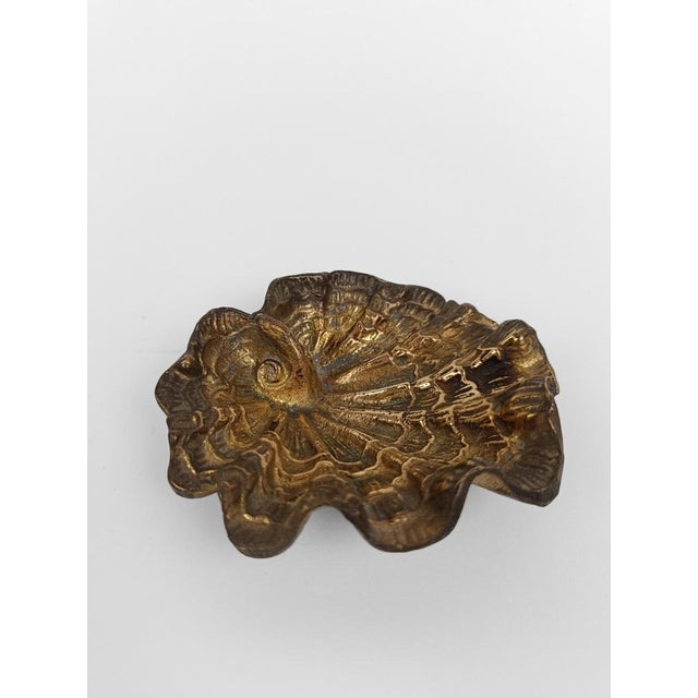 Rococo Style Sculptural Shell-Shaped Ashtray in Gilded Bronze, Italy, 1970s For Sale - Image 6 of 12