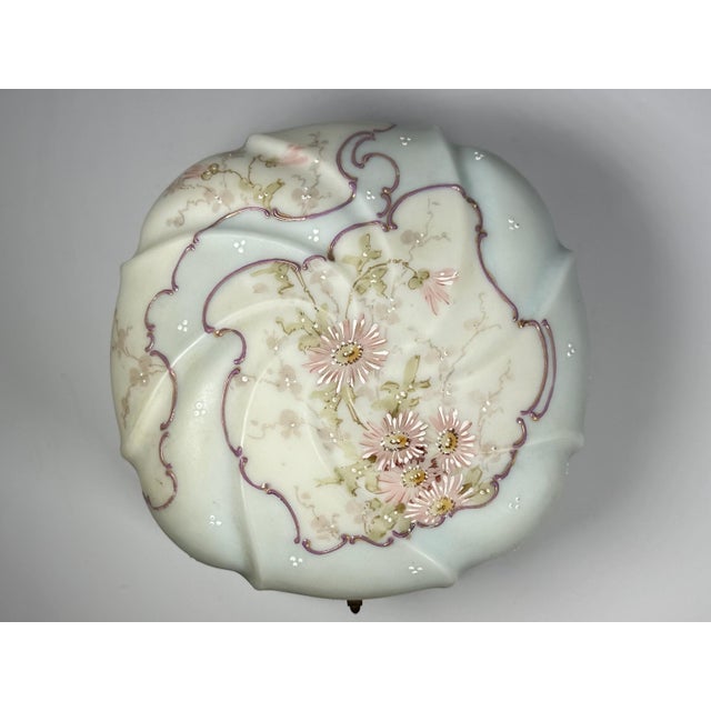American 19th Century Wave Crest Jewelry Box: C.F. Monroe Helmschmied Swirl Opal Ware For Sale - Image 3 of 10